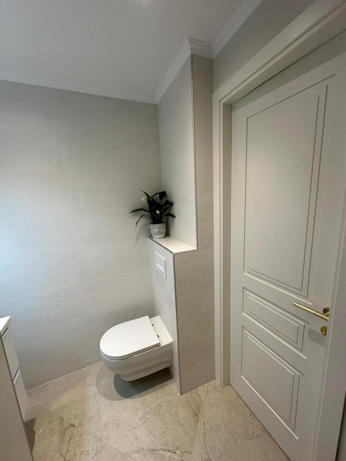 Extraordinaire Grand Studio Au Centre 6 Minutes A Pied De La Plage Et L'Hotel Negresco Nizza Esterno foto