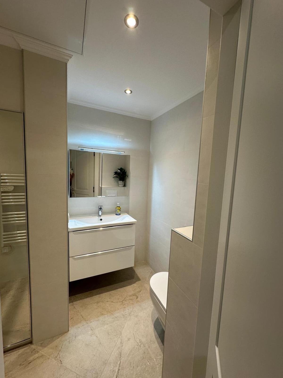 Extraordinaire Grand Studio Au Centre 6 Minutes A Pied De La Plage Et L'Hotel Negresco Nizza Esterno foto