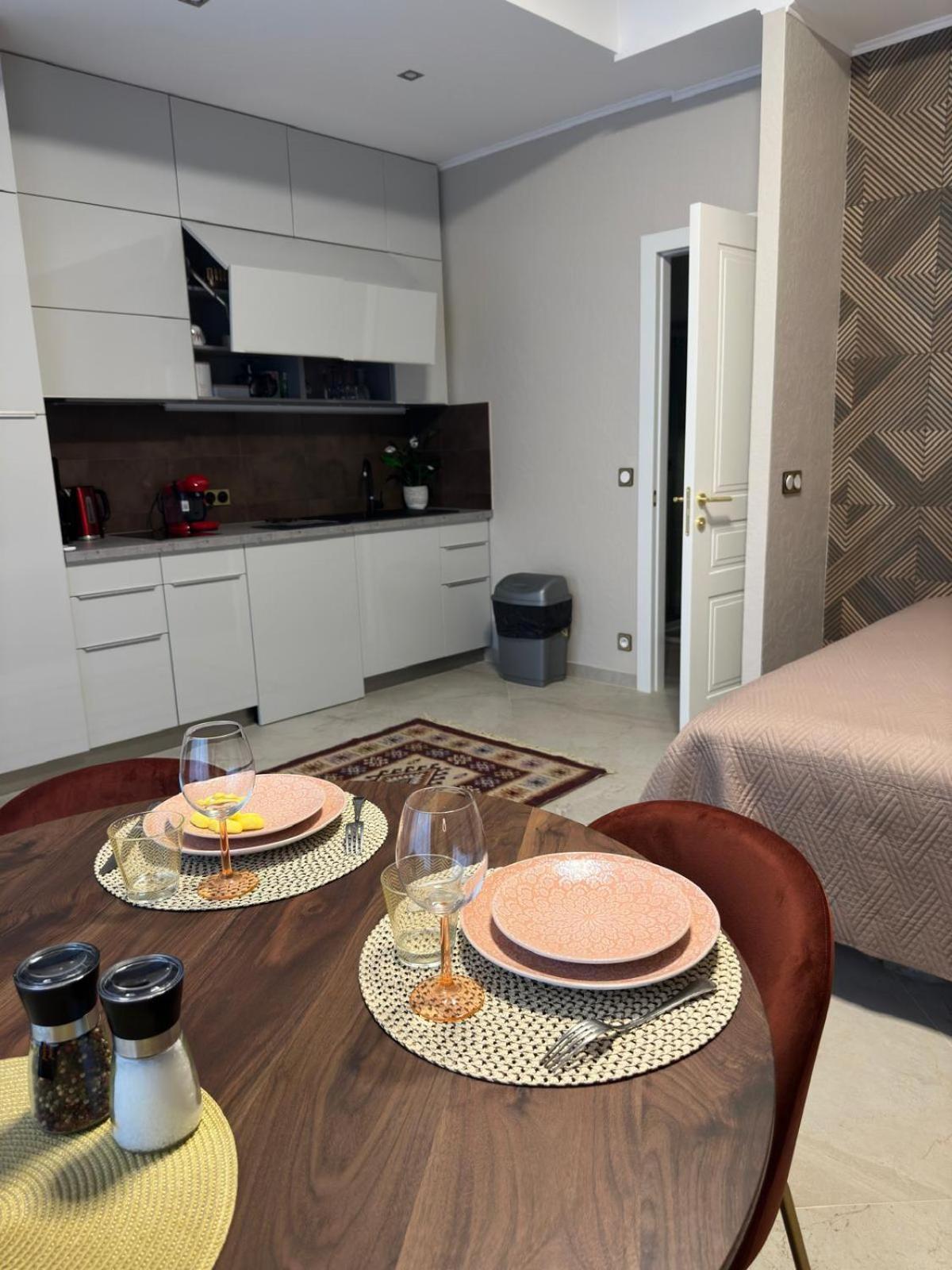 Extraordinaire Grand Studio Au Centre 6 Minutes A Pied De La Plage Et L'Hotel Negresco Nizza Esterno foto